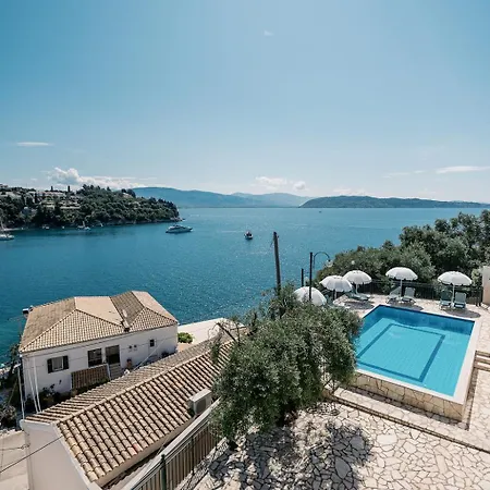 ヴィラ Elena カラミ